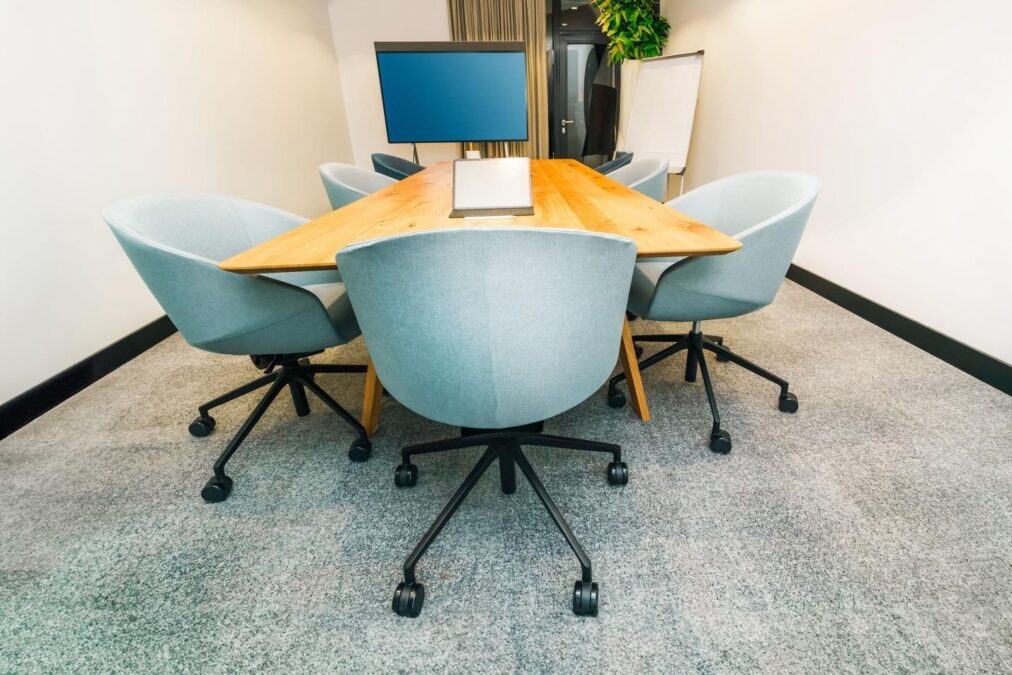 How to Choose the Right Office Carpet in Dubai