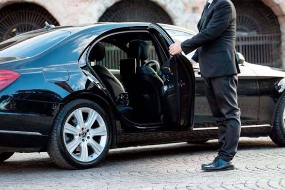 What to Expect from a VIP Chauffeur Experience in Cape Town    