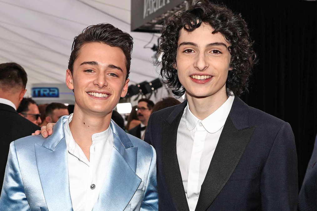 is noah schnapp gay in real life